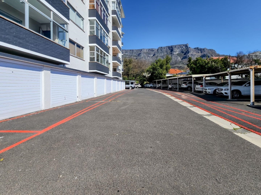 2 Bedroom Property for Sale in Vredehoek Western Cape